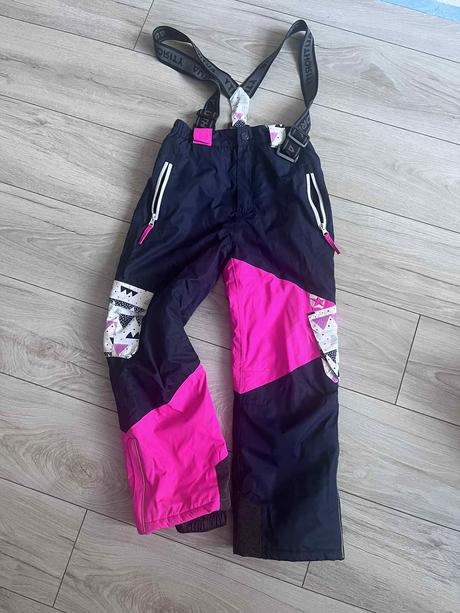 Oteplovacky, raz oblecene, authority,146