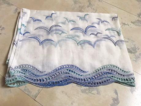 Batistová vitrážka na okno,