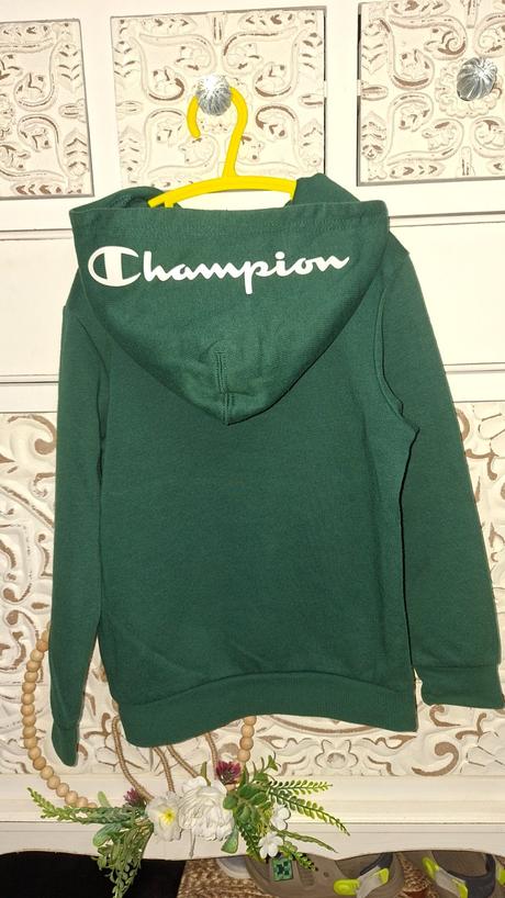 Mikina, champion,116