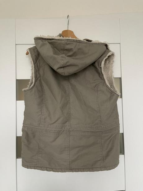 Športová zateplená vesta xl, fishbone,xl