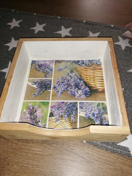 Krabička na servítky, 