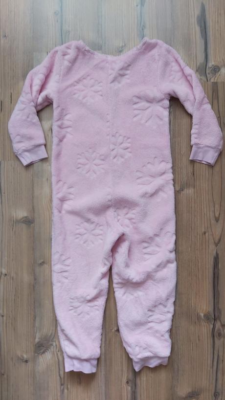 Overal na spanie, 80