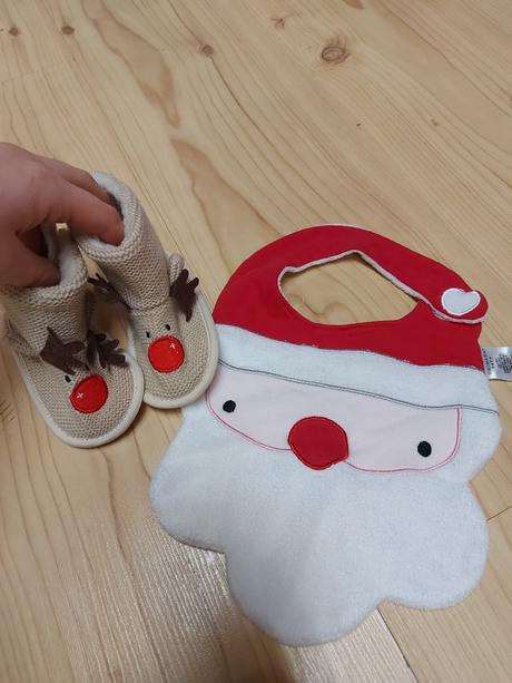 Vianocne capacky a podbradnik, 20