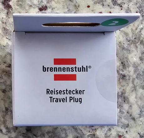 Cestovný adaptér z uk na európu,