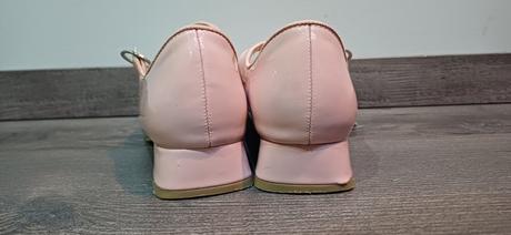 Lakované topánky na podpätku, nelli blu,32