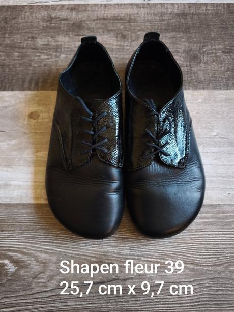 Čierne barefoot poltopánky shapen fleur 39, 39