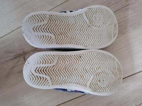 Tenisky, protetika,24