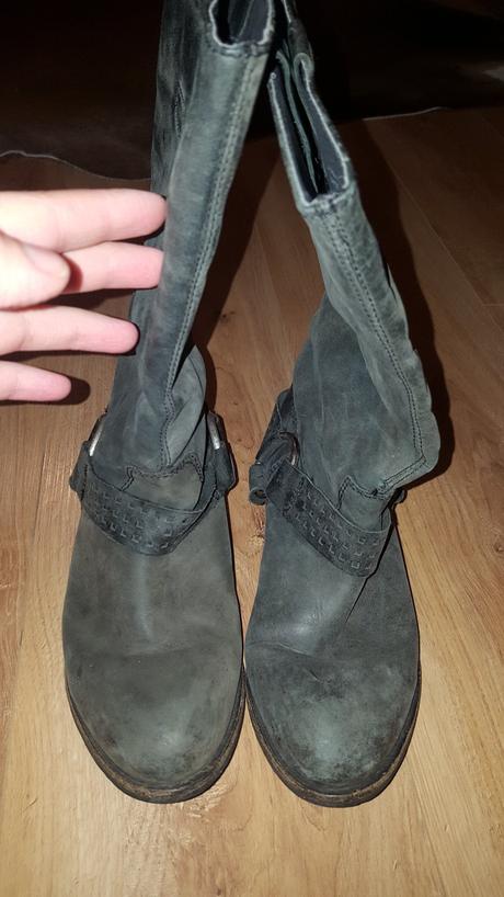 Šedé kožené čižmy č.36, 36