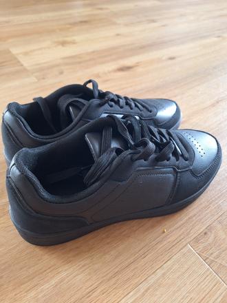 Nové tenisky, deichmann,40