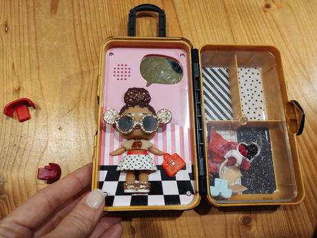 Lol surprise interaktivny kufrik, 