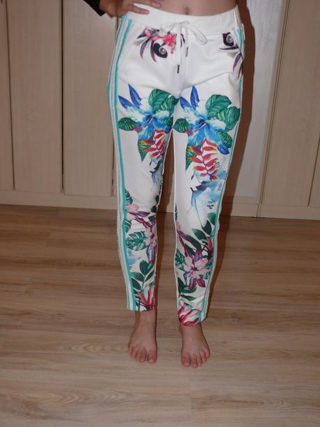 Sportové nohavice pestrofarebné, m