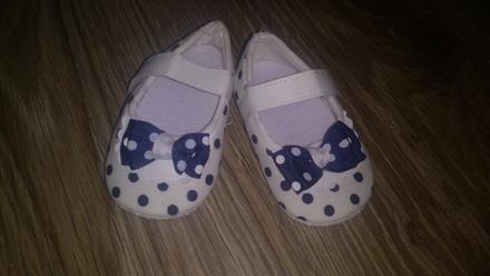 Bodkované capačky, <17