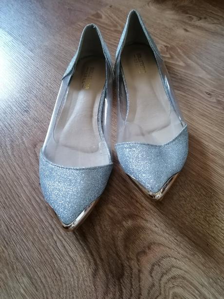 Strieborne baleriny, 39