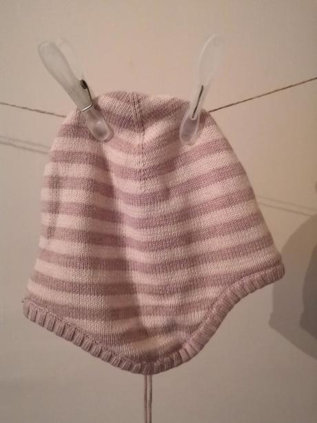 Pásiková čiapka, pompdelux,122