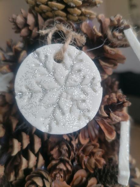 Vianočný stromček zo šišiek - 40 cm, 