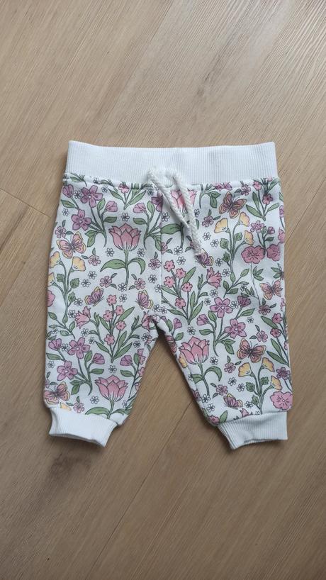 Tepláky s kvietkami, primark,62