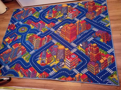 Chlapčenský detský koberec,
