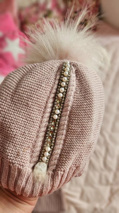 Kožusinove čiapky, 50