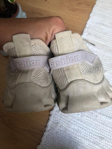 Béžové tenisky, 39