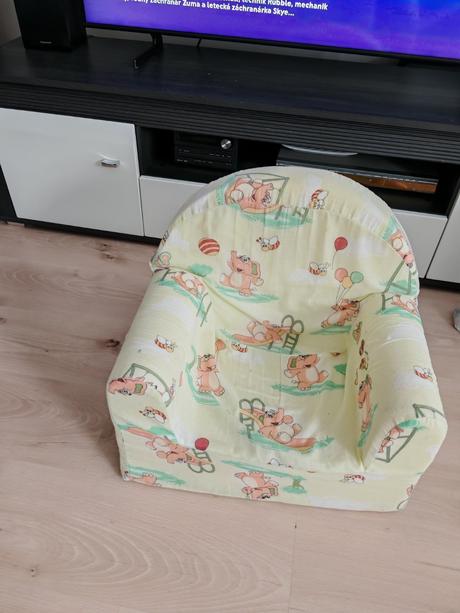 Detské kreslo mäkké ku telke max do 5 r., 