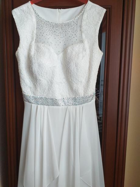 Luxusné spoločenské šaty, 40