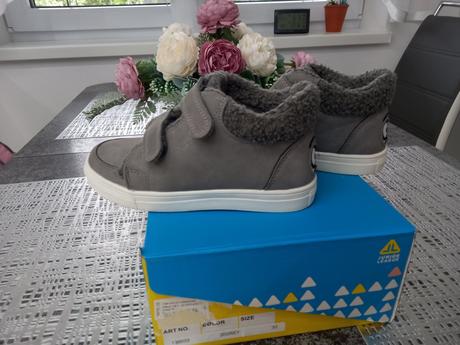 Zimné topánky s očami, 30