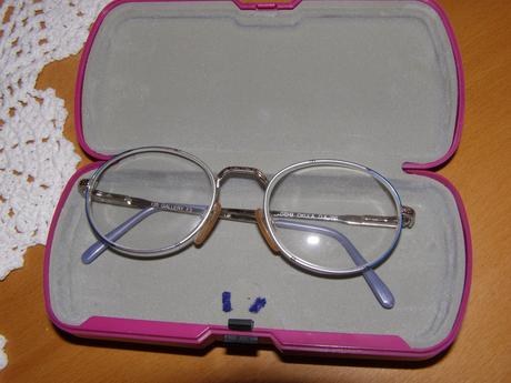 Dioptrický rám na okuliare /rám a púzdro,