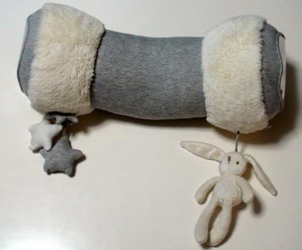 Plyšový vankúšik mamas & papas valec - králik,