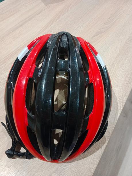 Cyklistická prilba giro s mips systémom 59-63 cm, l