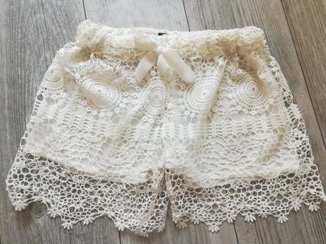 Krajkove šortky, s
