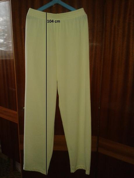 Kostým, 3 dielny s poštou, 38