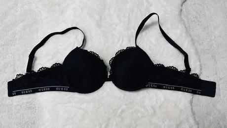 Čierna čipkovaná podprsenka zn. guess originál, guess,80b