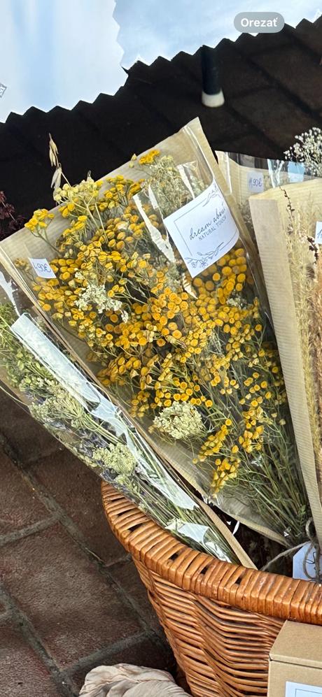 Krásny kytica sušených kvietkov, 