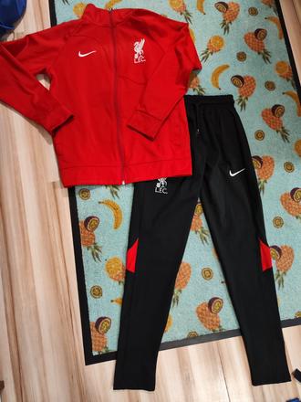 Predam novu supravu cerveno ciernu liverpool, nike,164
