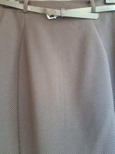 Čierna sukňa s bodkami, f&f,38