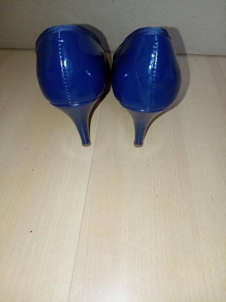 Lakované lodičky, 40