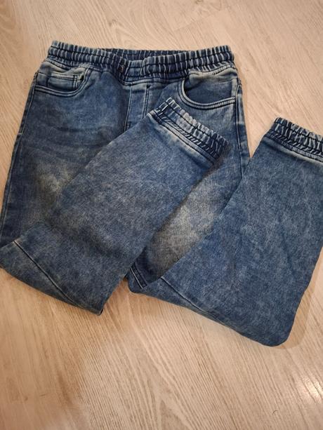 Teplejšie pohodlné rifle č.146/152, pepperts,152