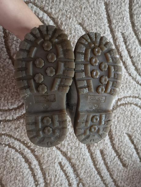 Prechodné topánočky hello kitty, 26