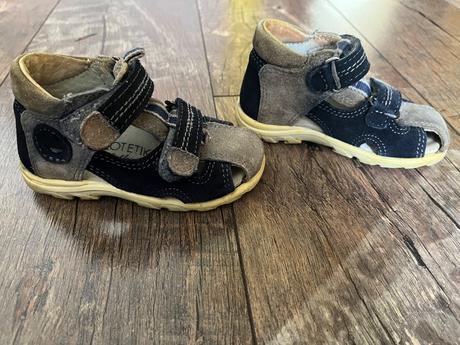 Sandalky, protetika,23