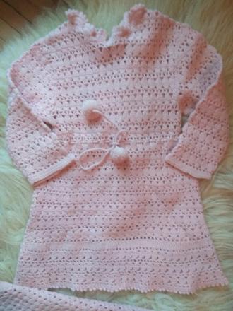 Hackovane saty a pelerinka, 86