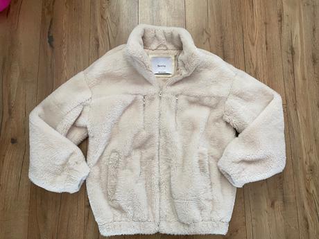 Chlapcenska chlpata bunda bershka, bershka,m