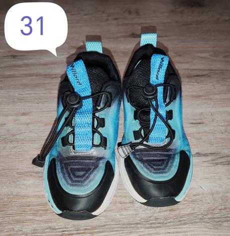 Tenisky, 31