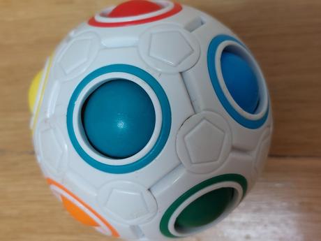 Hlavolam rainbow ball, 