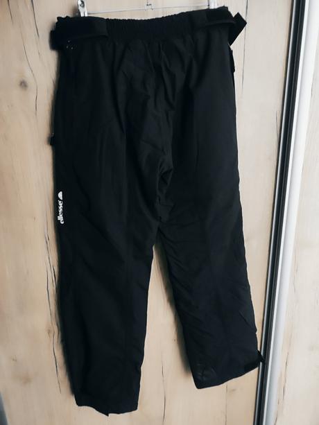 Značkové ellesse lyžiarské nohavice, 164