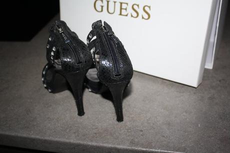 Guess sandalky, guess,39