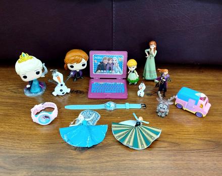 Zbierka figúrok frozen anna a elsa,