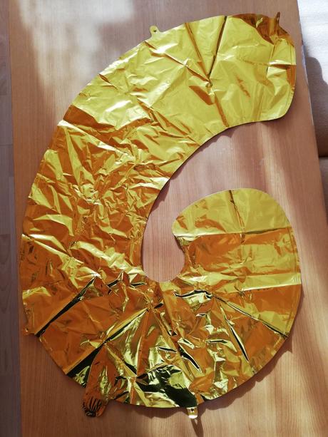 Balón v tvare čísla zlatý, 