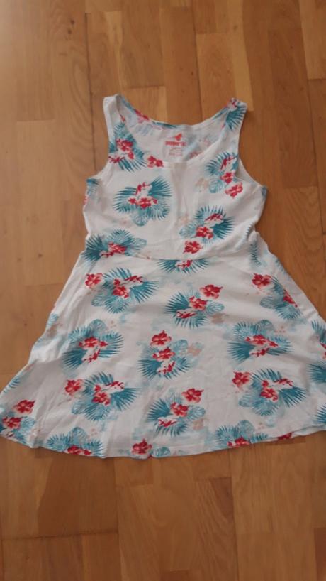 Dievčenské letné šaty, 134