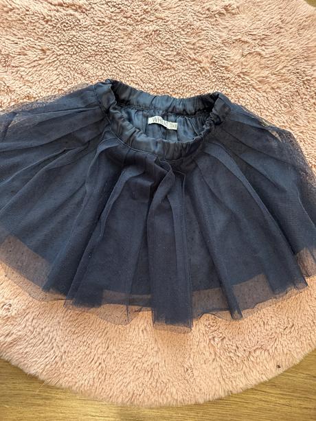 Skladana tylova sukna, 104