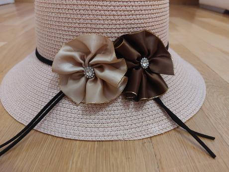 Dámsky klobúk  veľkosť 57cm, 